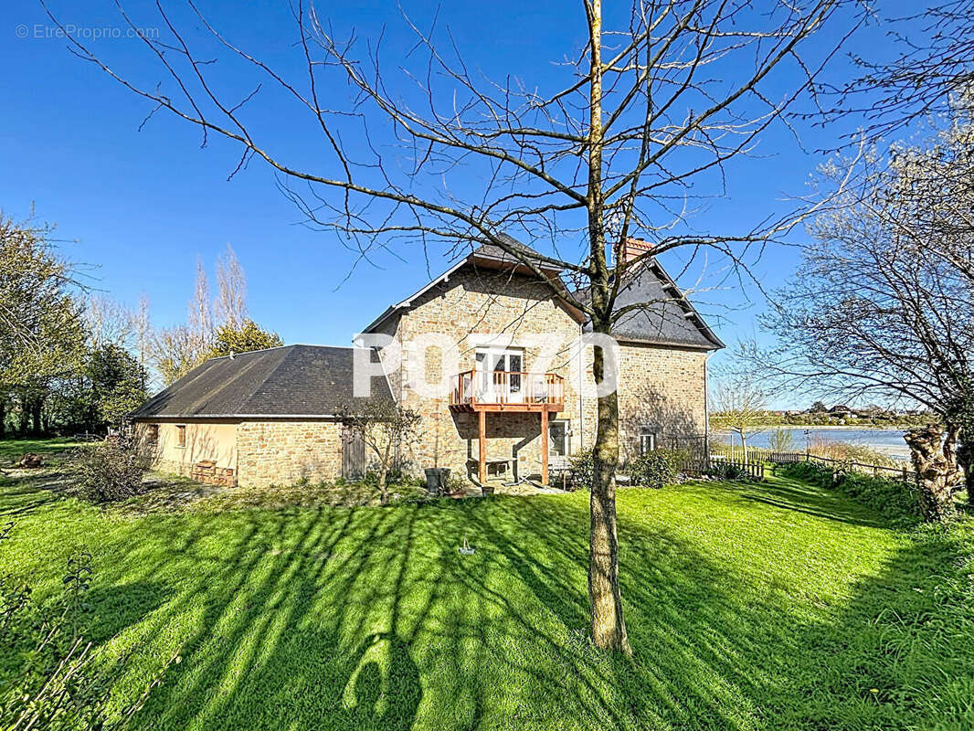 Maison à LE VAL-SAINT-PERE
