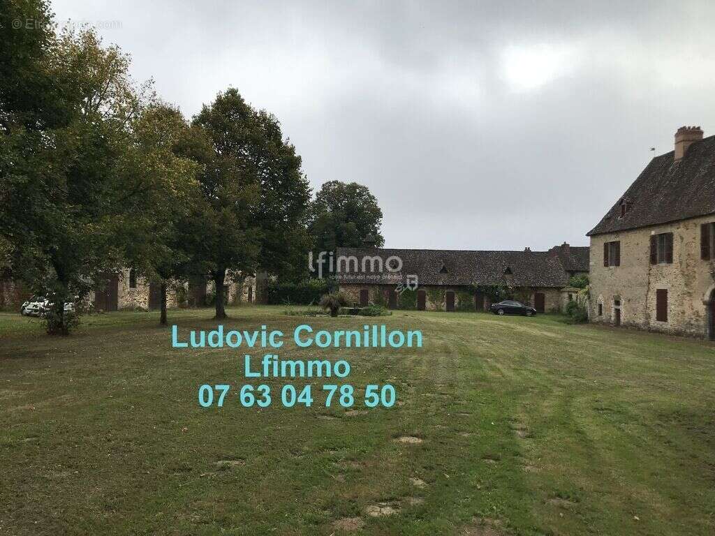 Maison à VICQ-SUR-BREUILH