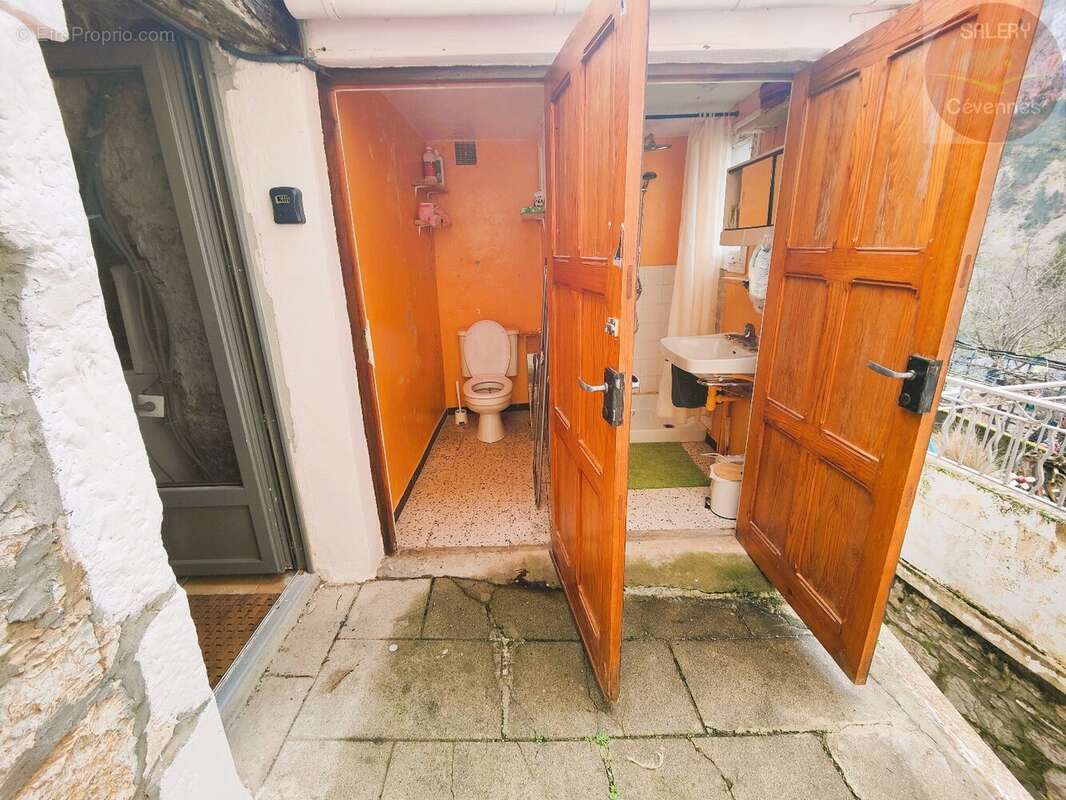 Maison à ISPAGNAC