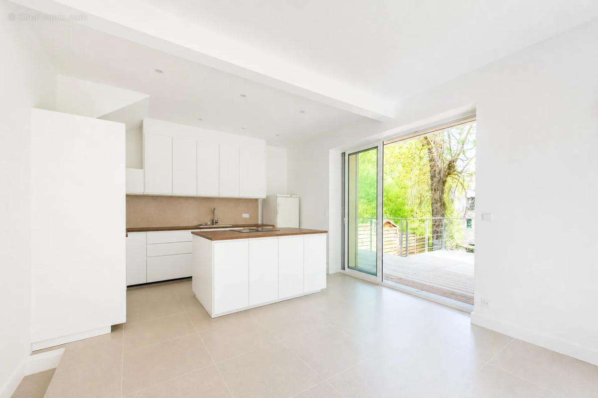 Maison rénovée de 192 m² à Neauphle-le-Vieux - photo 7