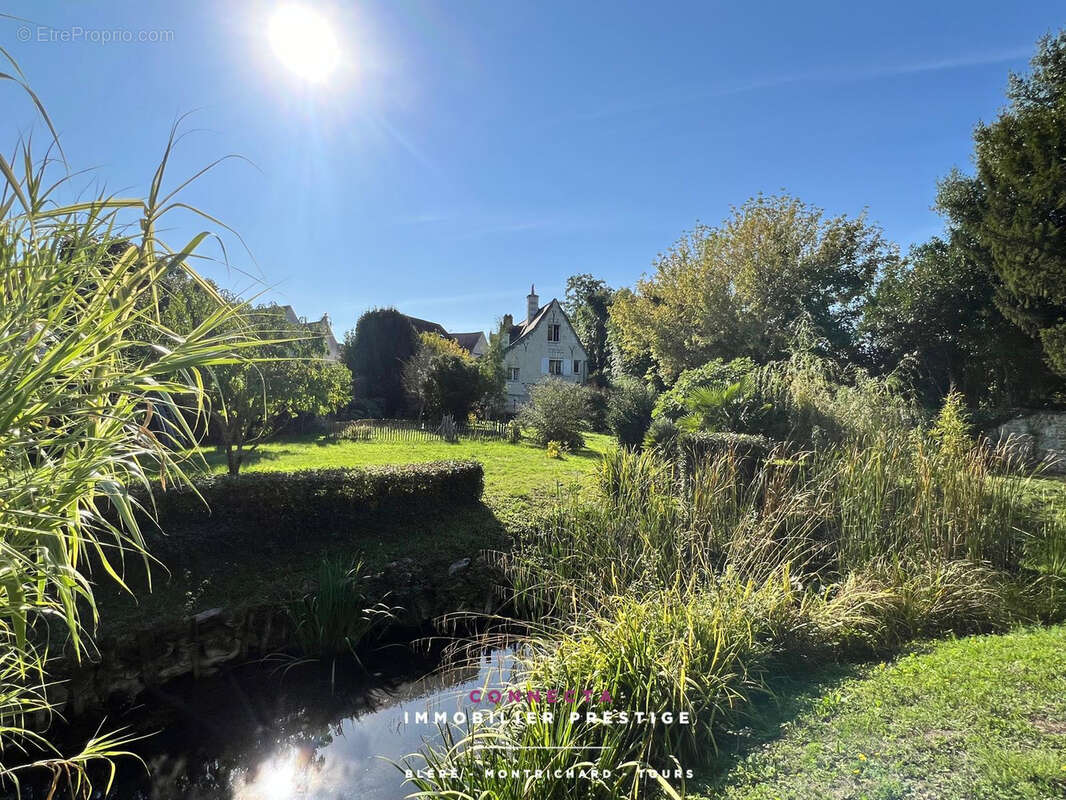 Maison à AZAY-SUR-CHER