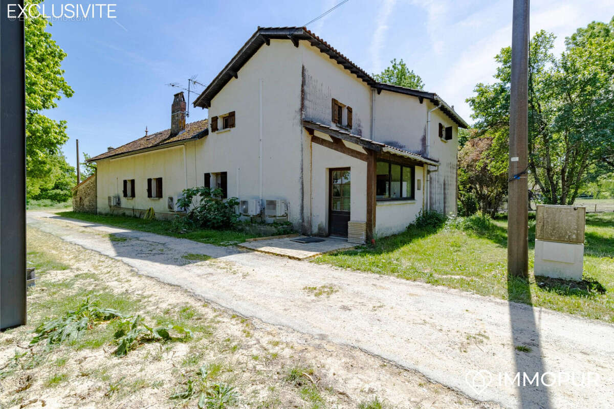 Maison à LAUSSOU