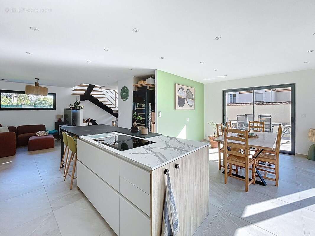 Maison à VILLEFRANCHE-SUR-SAONE