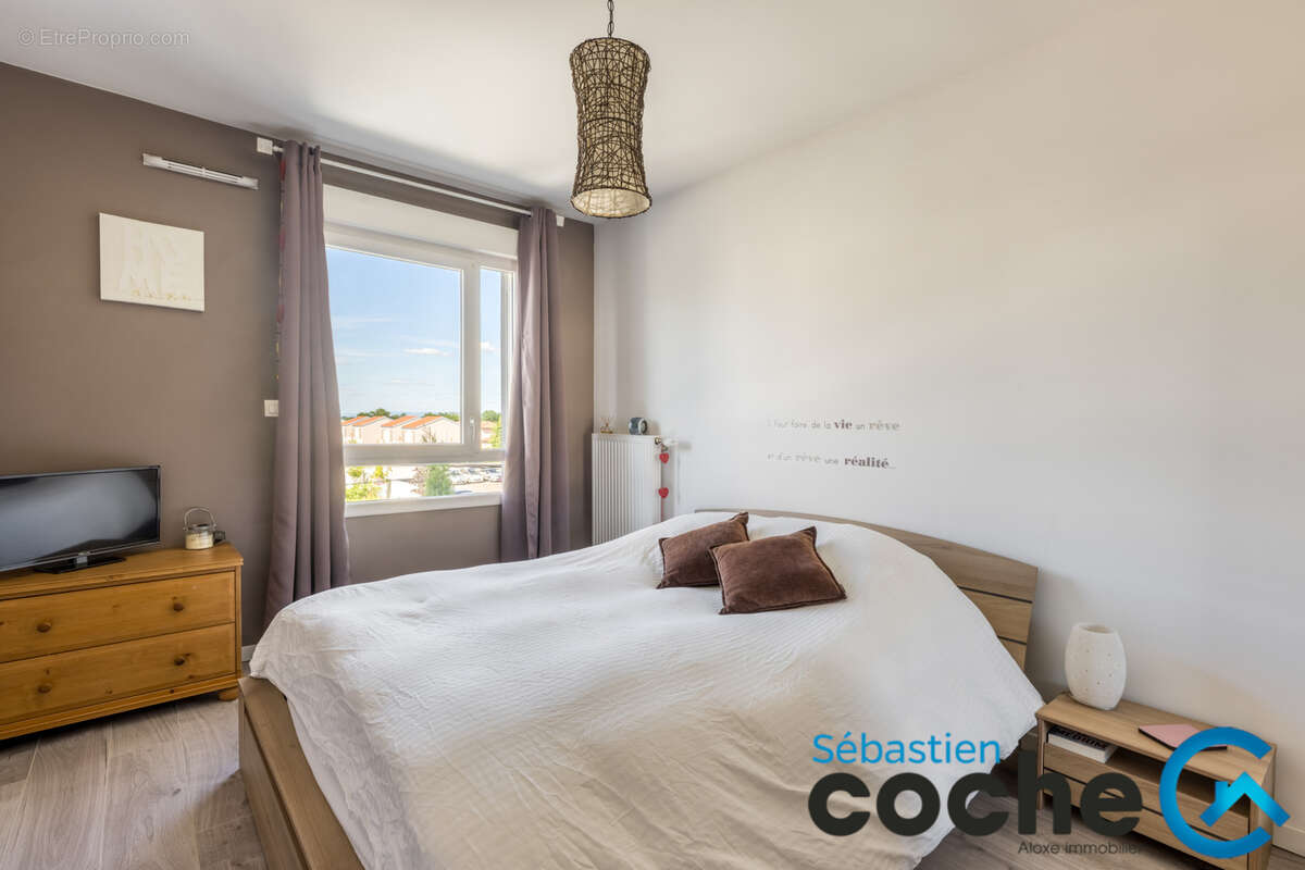Appartement à SAINT-LAURENT-DE-MURE