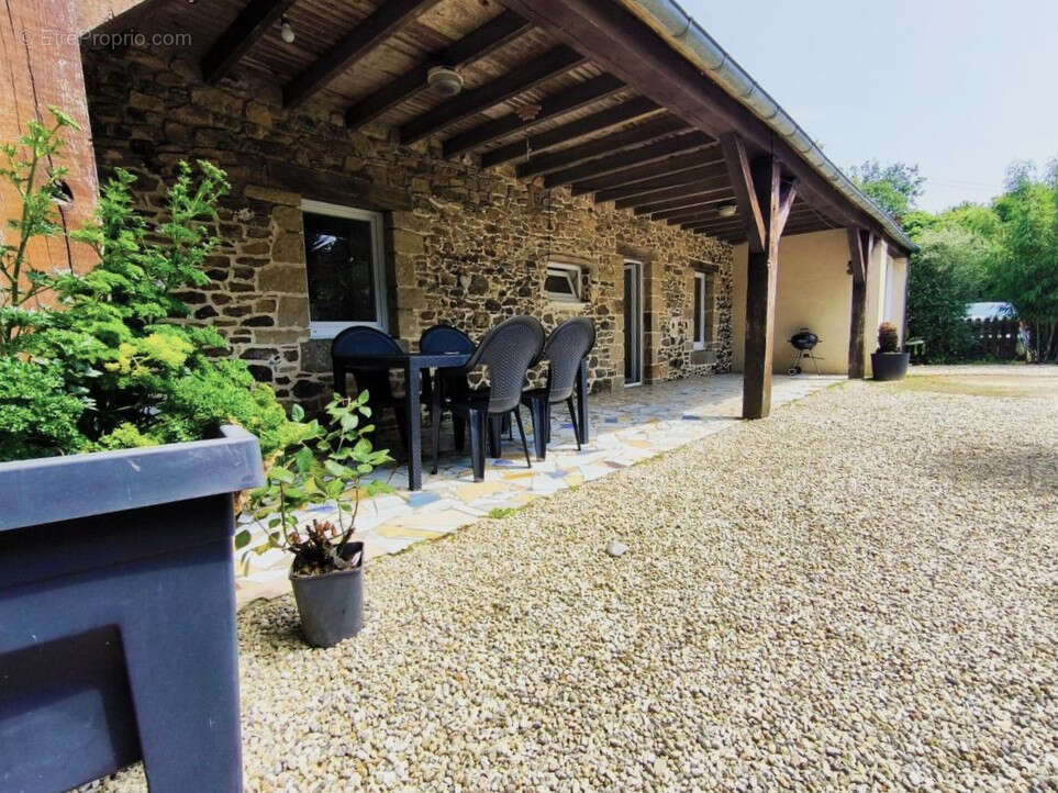 Maison à PLOEZAL