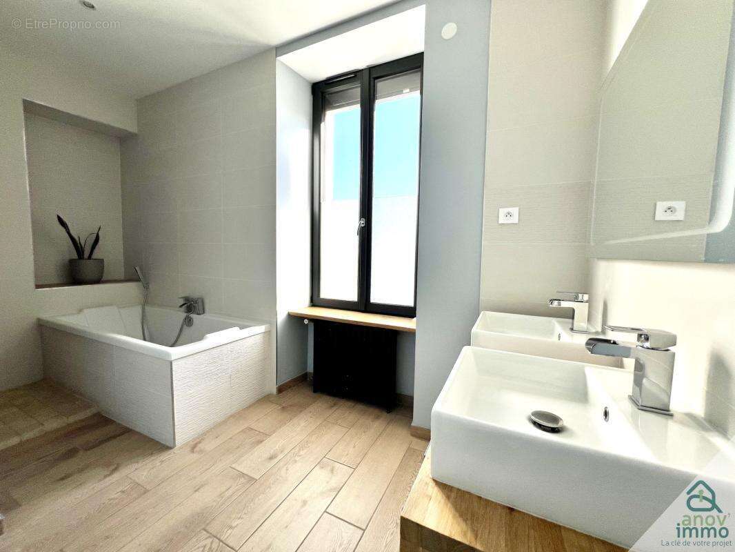 Maison à NAINTRE