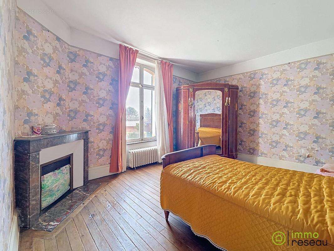 Maison à POURU-SAINT-REMY