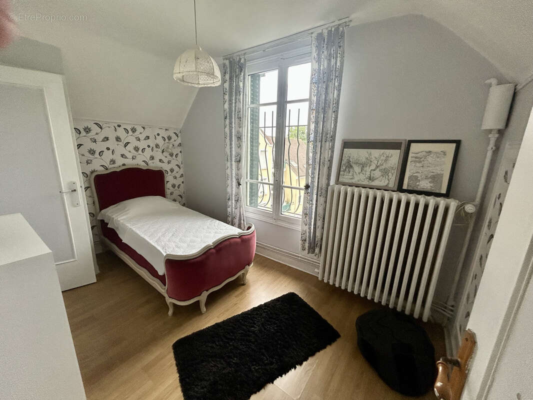 Maison à CLAYE-SOUILLY