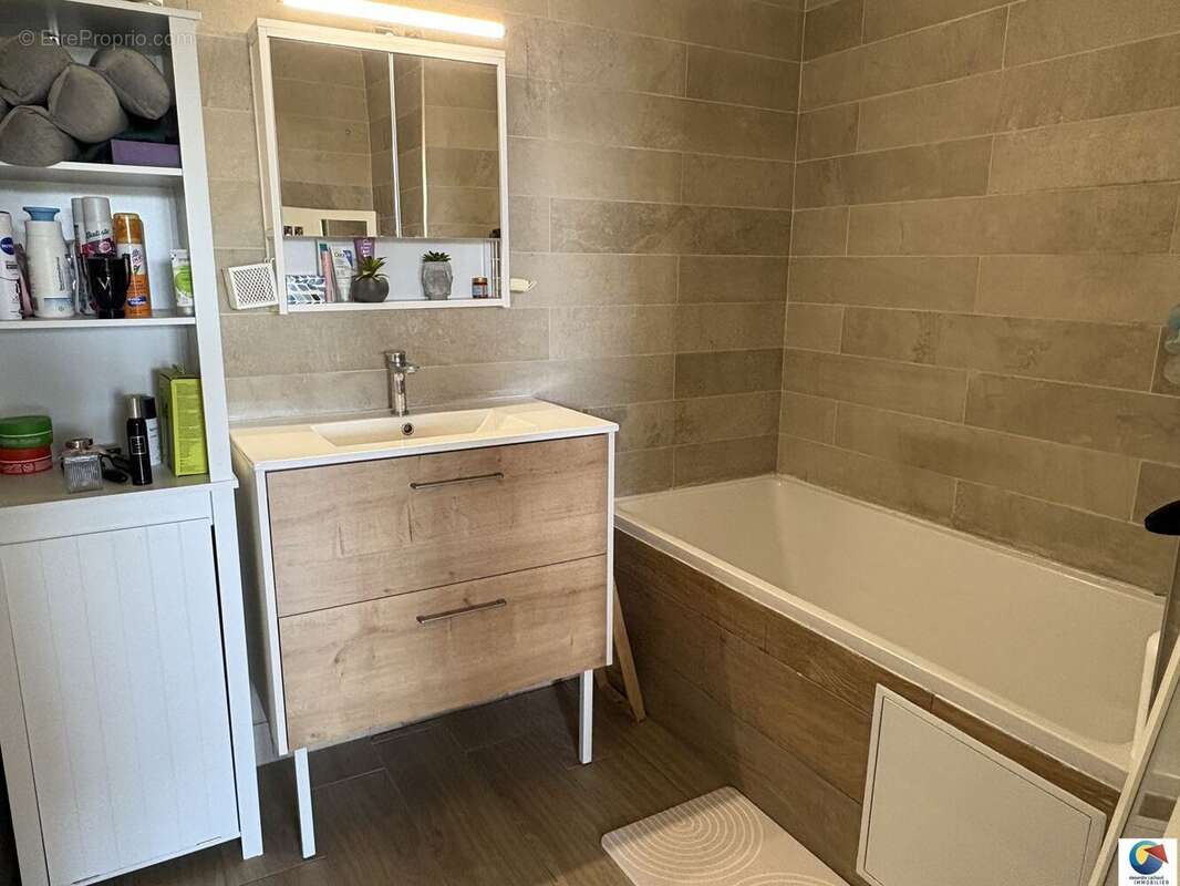 Appartement 72 m² à Bourgoin-Jallieu  - photo 5