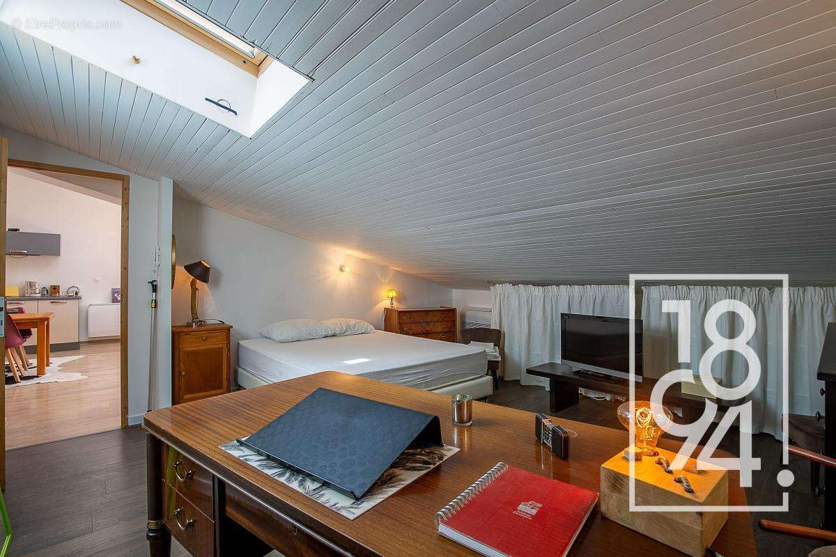 Appartement T3 À Vendre Barcelonnette 04 (04400)  97.31 m²  Terrasse  - photo 8