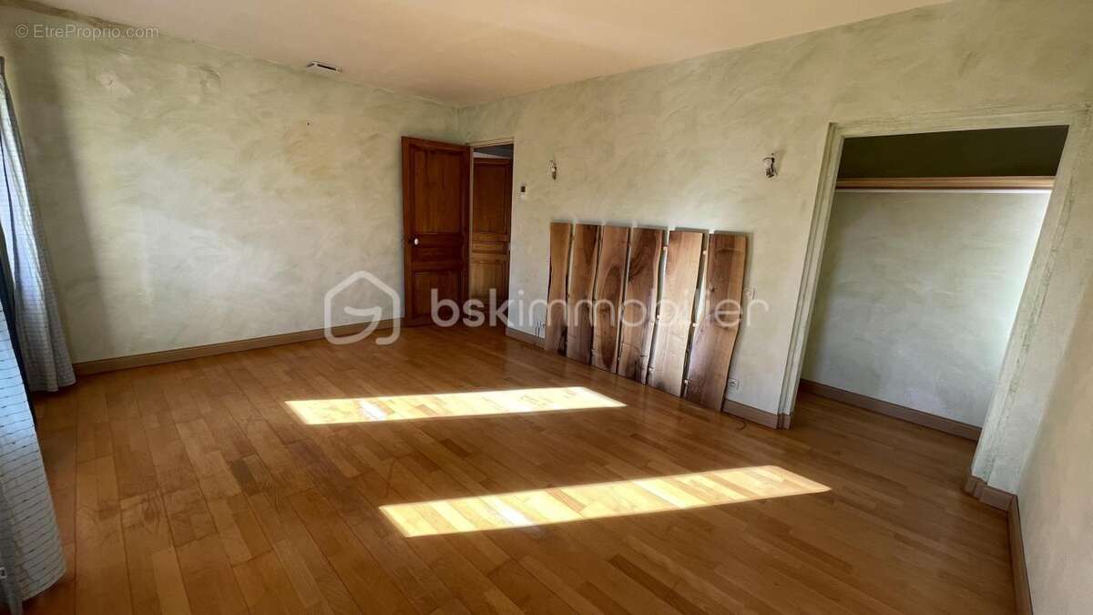 Belle narbonnaise lumineuse et genereuse , 4 chambres, garage et jardin - photo 14