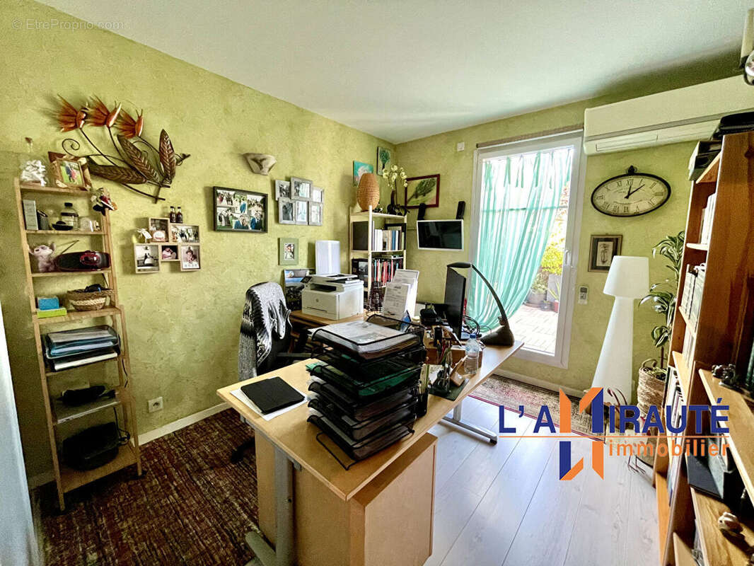 Appartement à HOUILLES