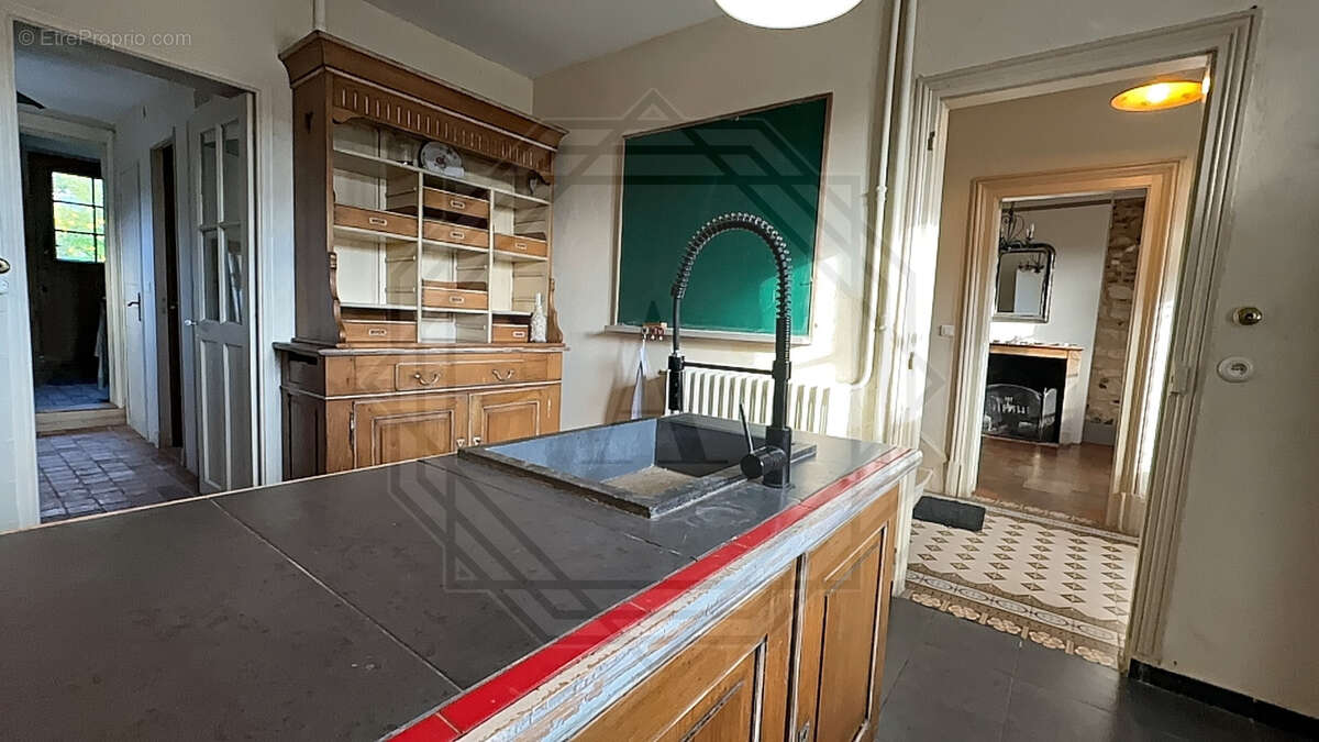 Maison à VILLENEUVE-LES-SABLONS