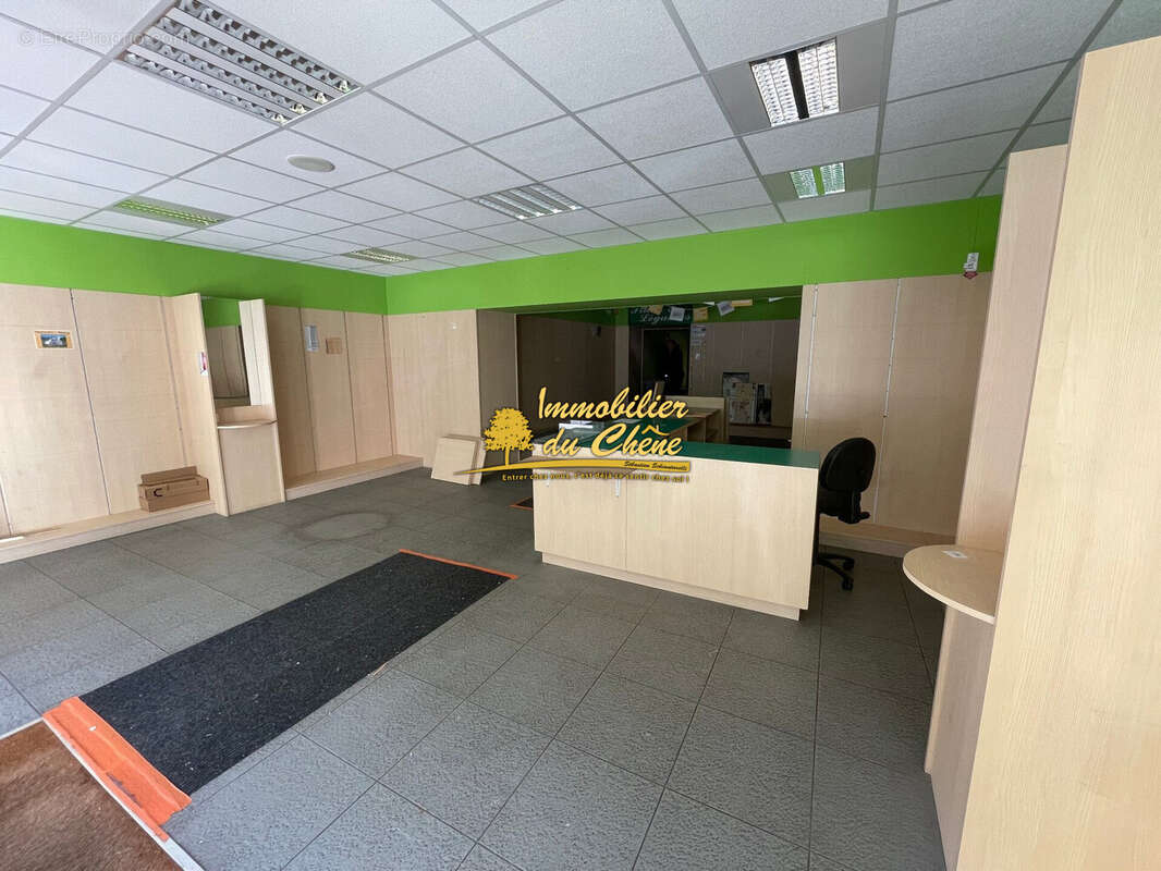 Commerce à LUXEUIL-LES-BAINS