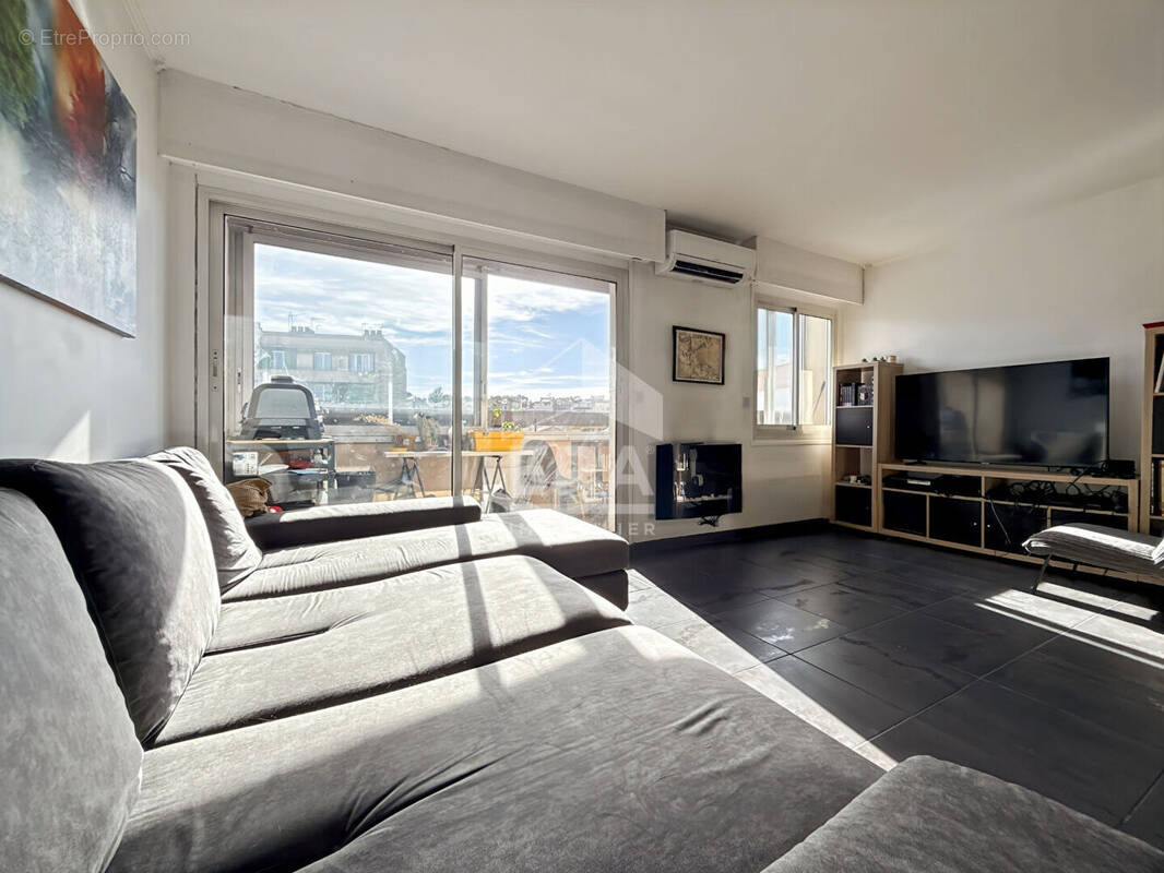 Appartement à MARSEILLE-4E