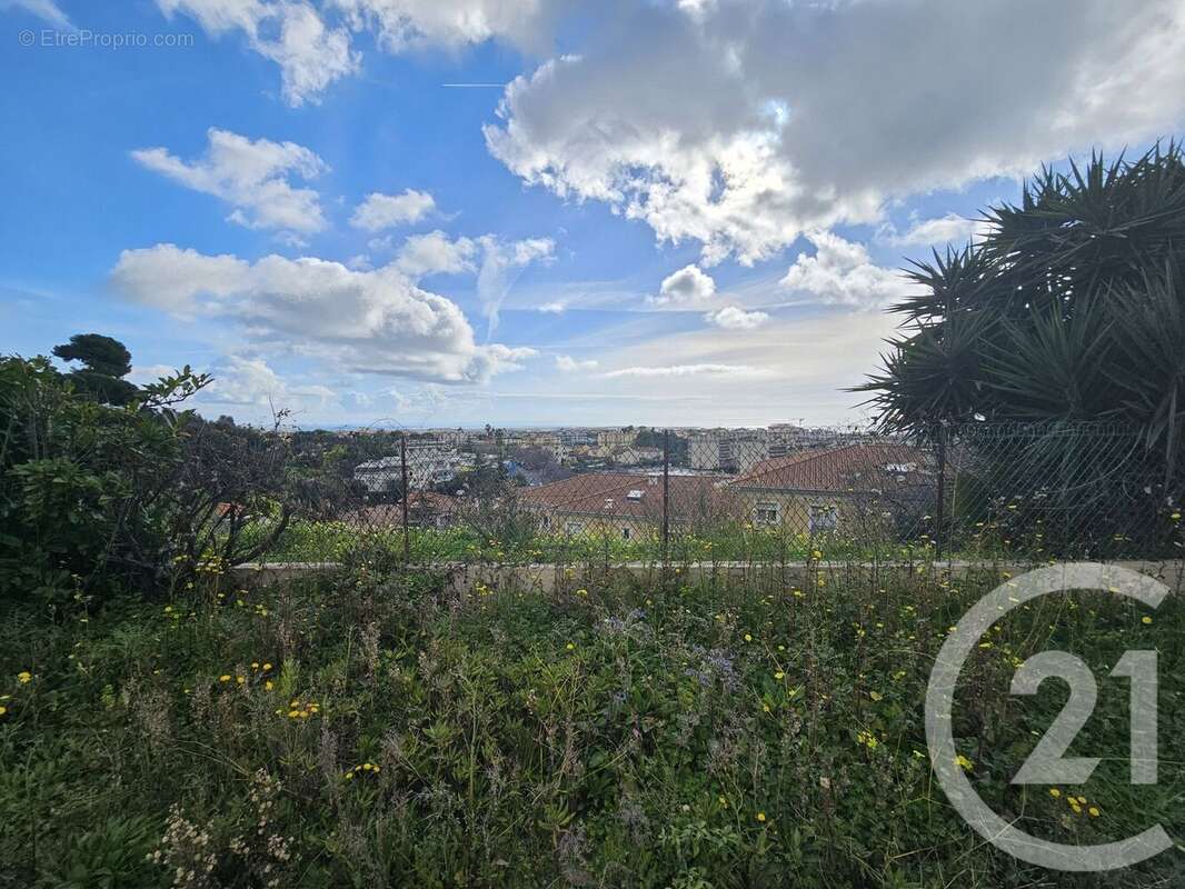 Appartement 80 m² à Saint-Laurent-Du-Var  - photo 7
