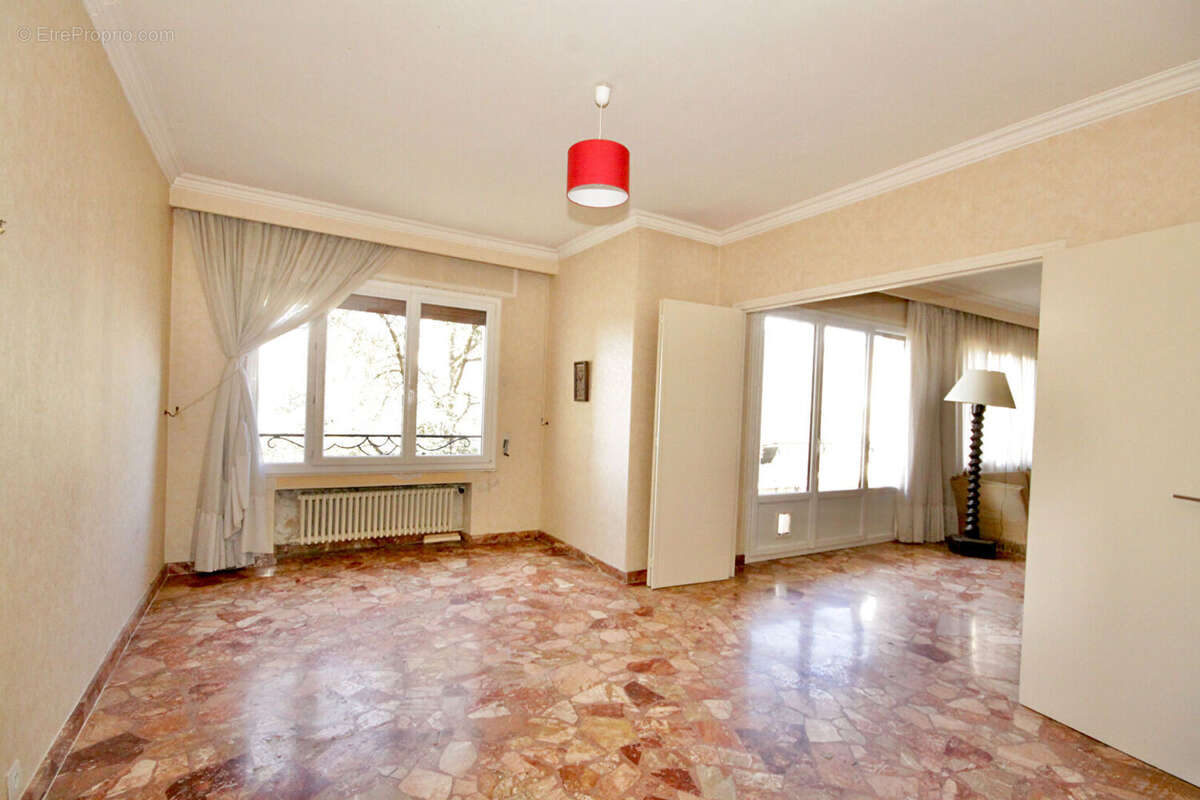 Appartement à FONTENAY-SOUS-BOIS