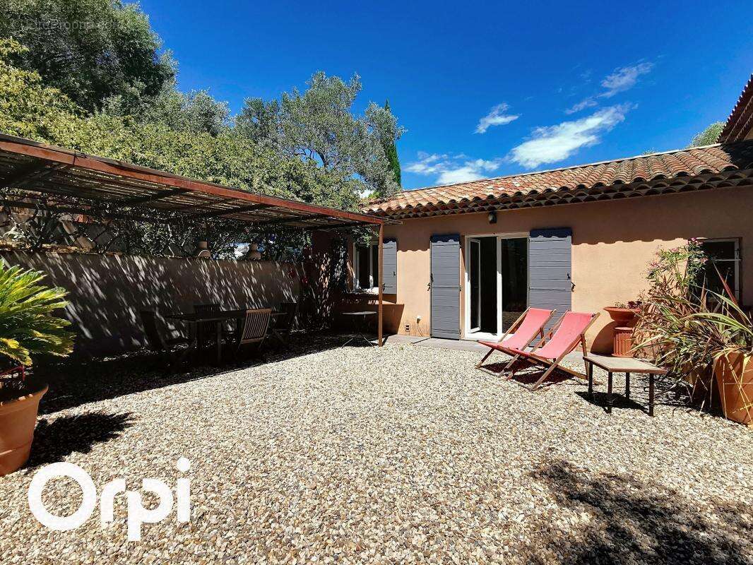 Maison à LA CADIERE-D'AZUR