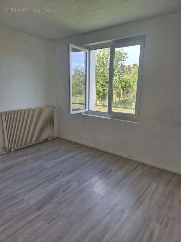 Maison à COSNAC