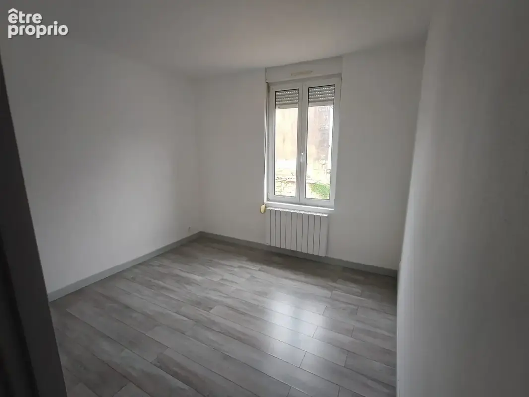 Appartement 411 m² à vendre à Wassy (52130) - photo 7