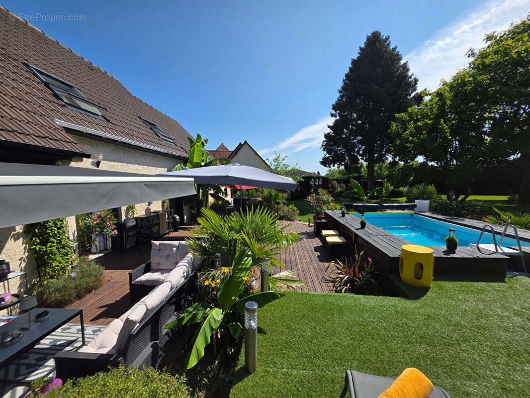 Maison à CREVECOEUR-LE-GRAND