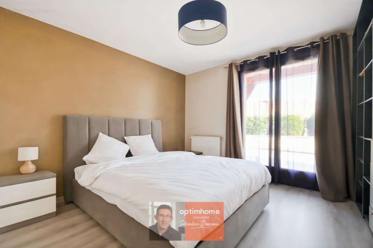 Dole – Grande maison familiale de 295 m² avec 7 chambres et jardin de 1 700 m² - photo 9