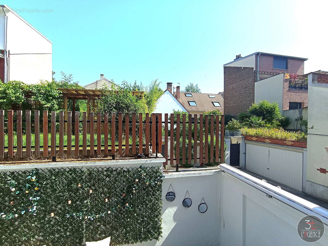 Appartement à FONTENAY-SOUS-BOIS