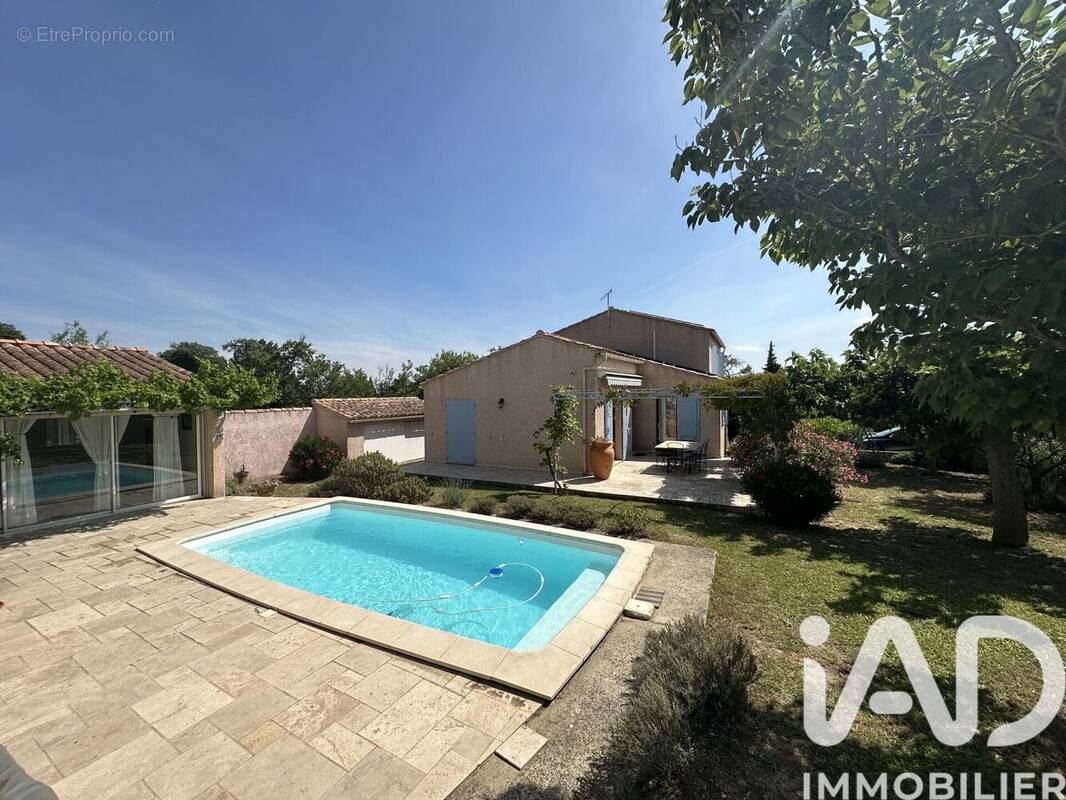 Photo 1 - Maison à CHATEAUNEUF-DE-GADAGNE