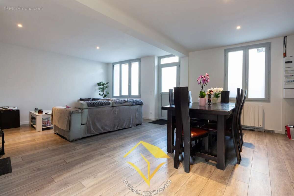 Maison à COURDIMANCHE