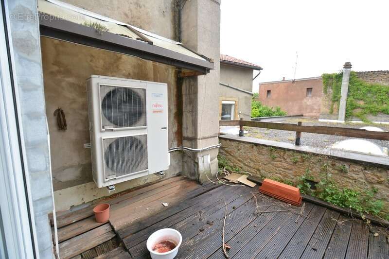 Exclusivité – immeuble de rapport avec local commercial et appartement t3 à montmédy (55600) - photo 12