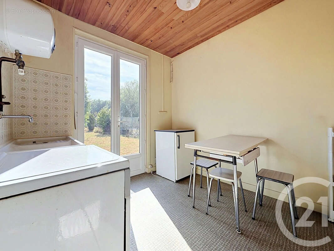 Maison 50 m² à La Chapelle-Rablais  - photo 3