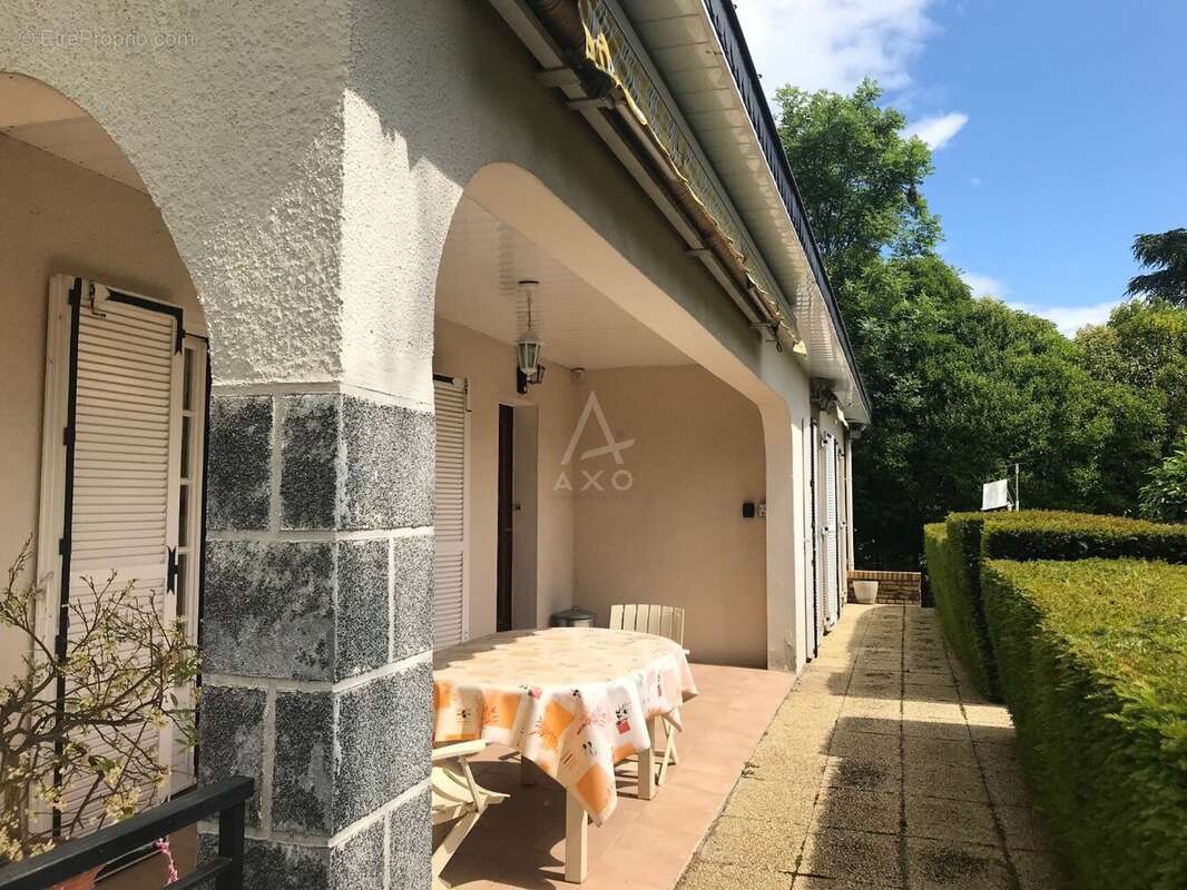 Maison 99 m² à Avrille  - photo 3