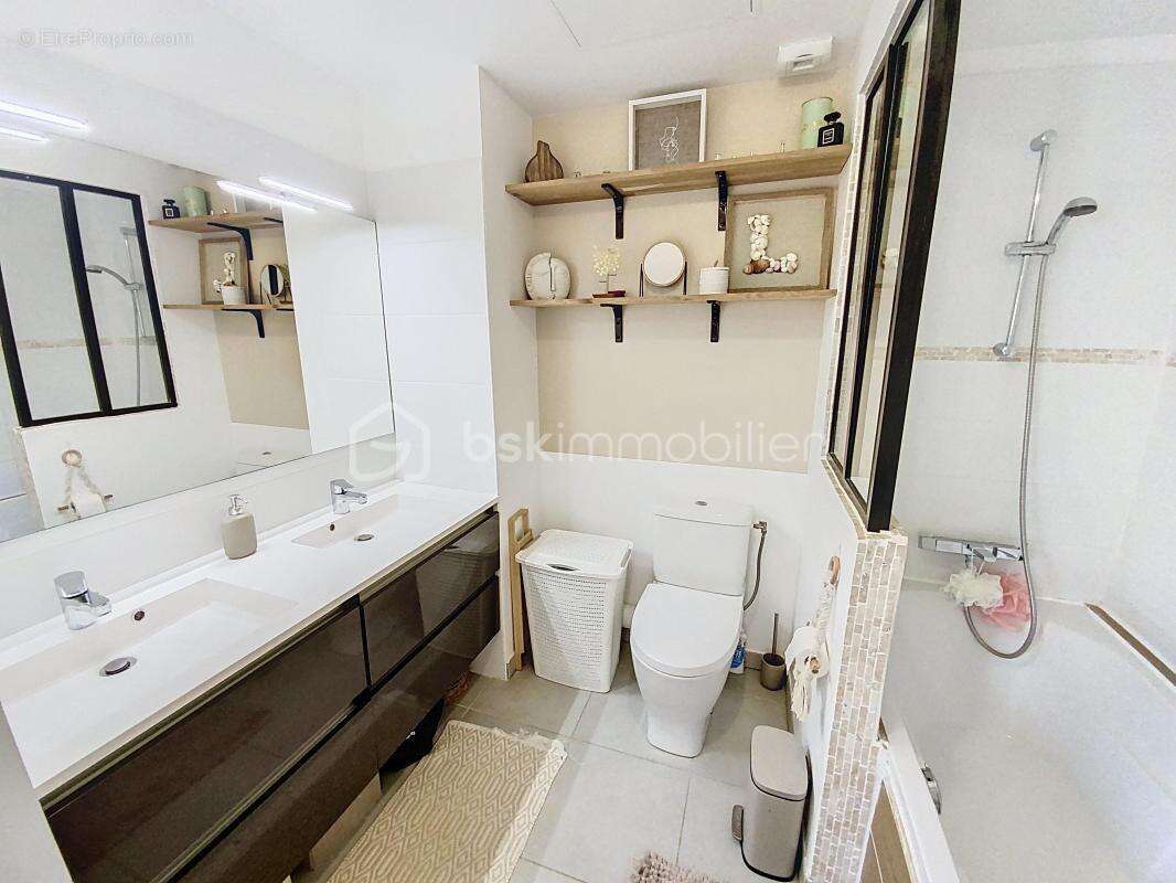 Appartement à SAINT-JEAN-DE-VEDAS