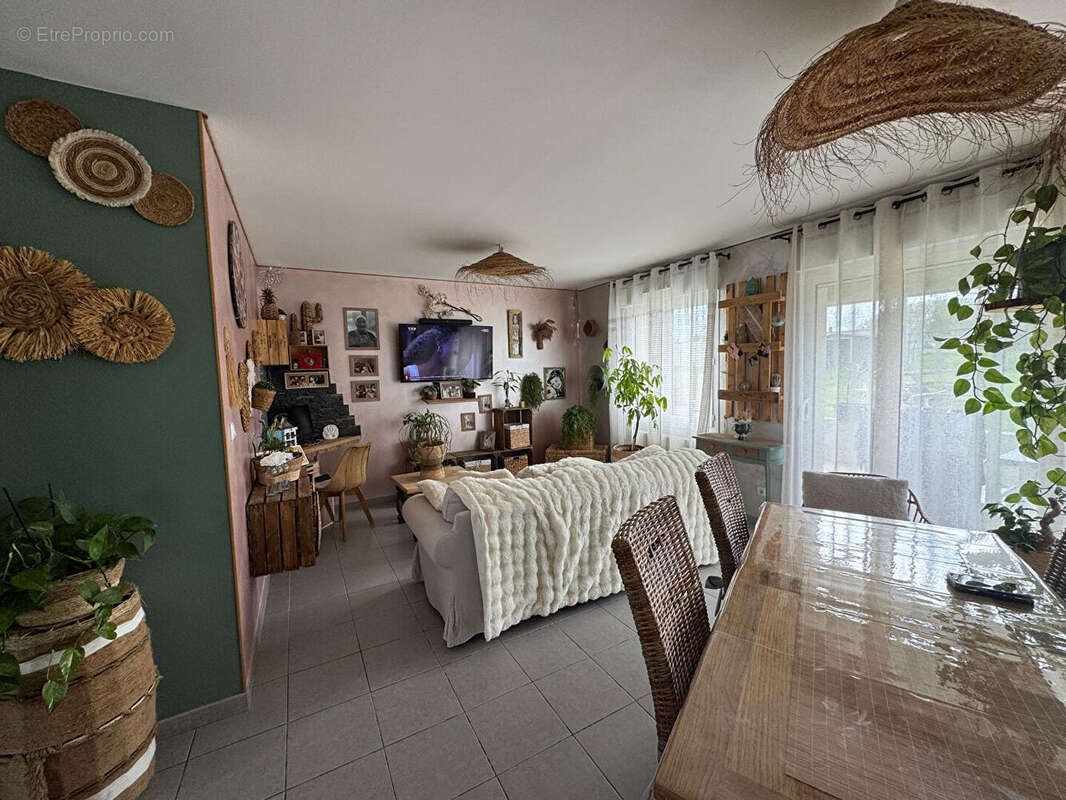 Maison à MUILLE-VILLETTE