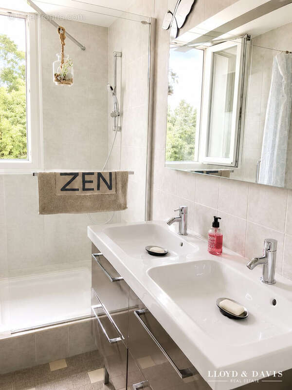 Appartement à MEYLAN