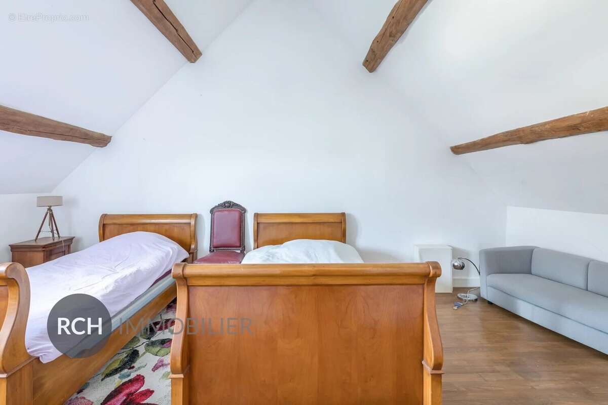 Maison à BAZAINVILLE