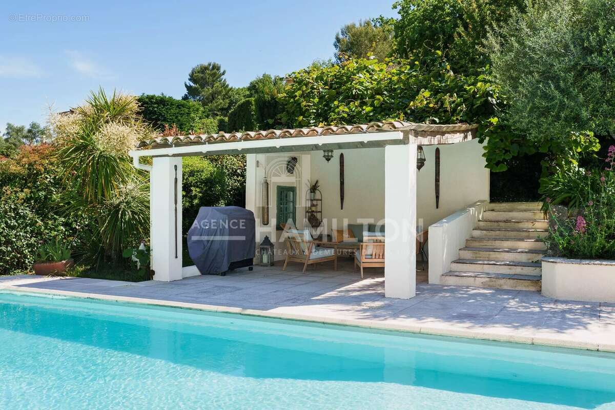 Maison à MOUANS-SARTOUX