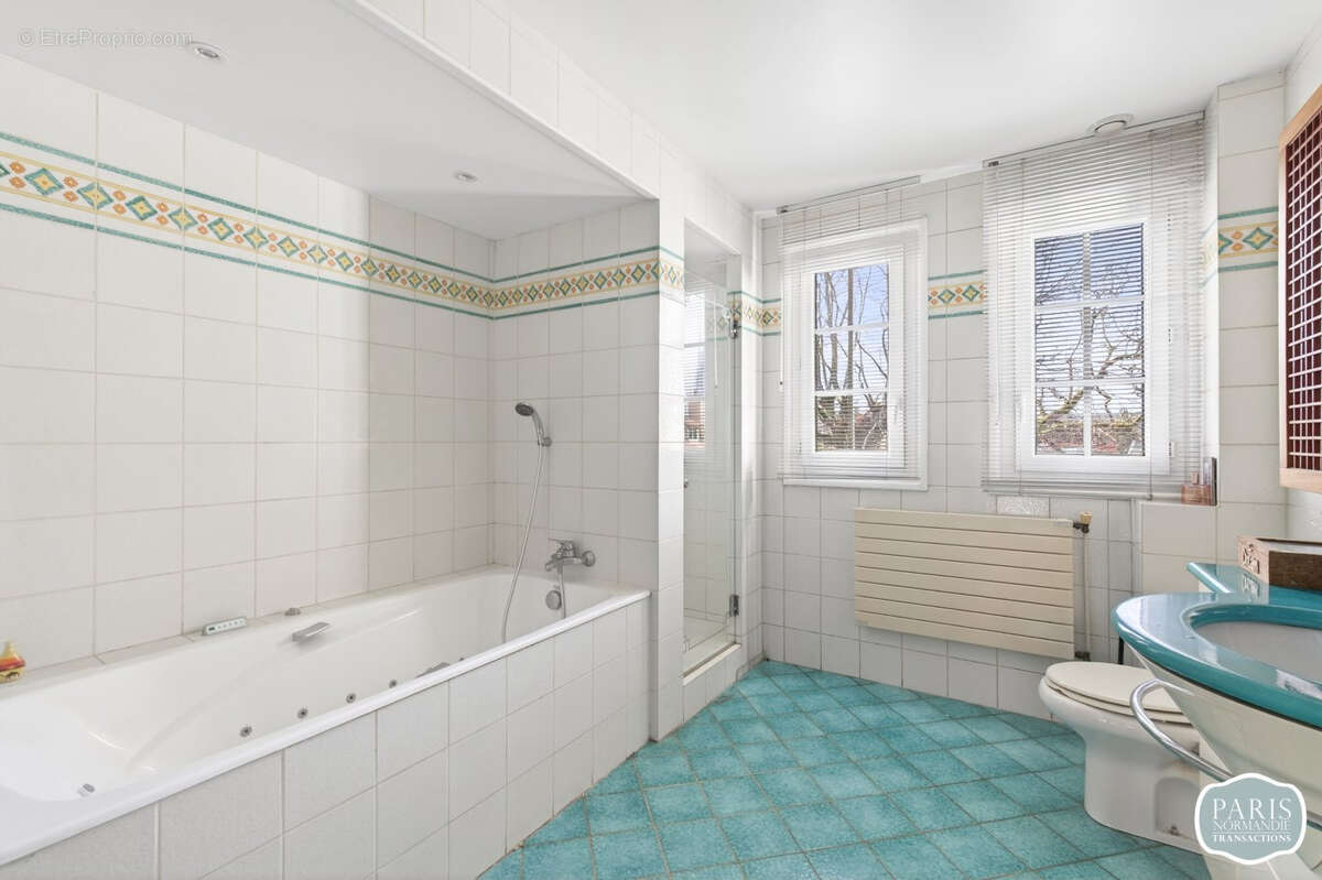 Maison à LOUVECIENNES