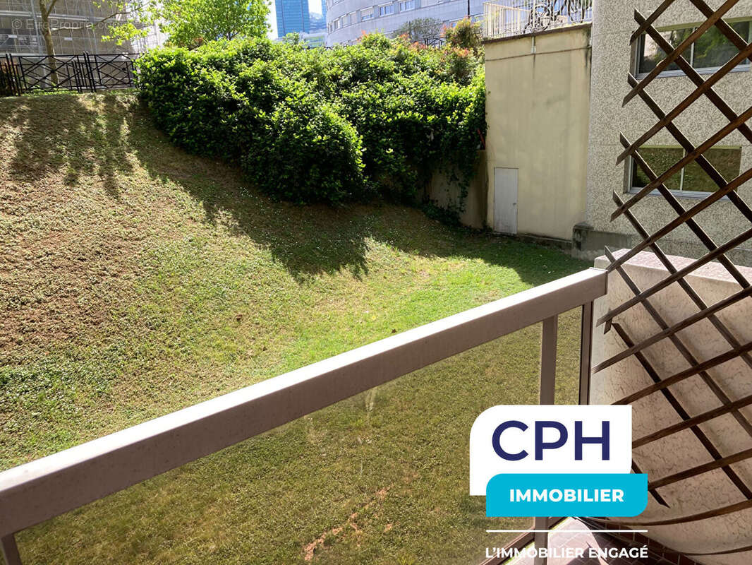 Appartement à COURBEVOIE