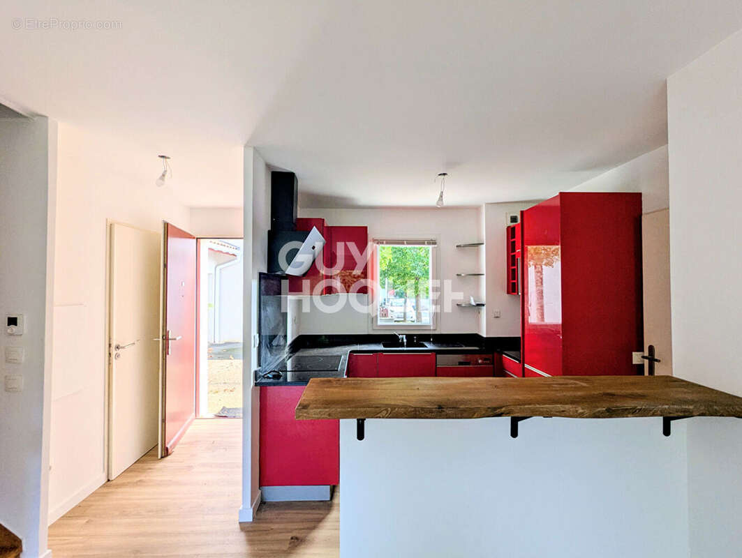 Maison à BASSUSSARRY