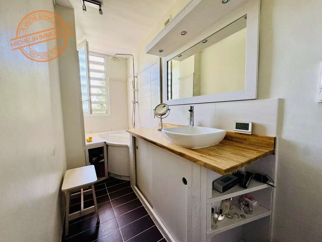Champagne-au-mont-d’or – appartement traversant 74,64 m² – 2 chambres – parc arboré - photo 8