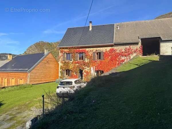 Maison à ORIS-EN-RATTIER