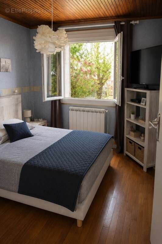 Maison en pierre 177 m² - 5 chambres - Terrain 1 200 m² - Villeneuve-sur-Lot - photo 9