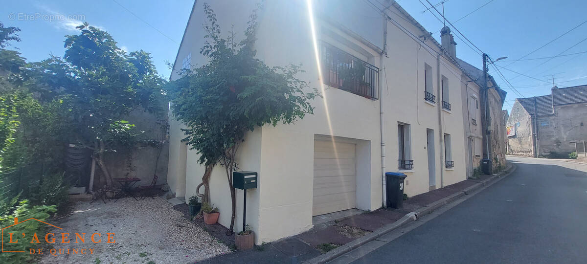 Maison à QUINCY-VOISINS