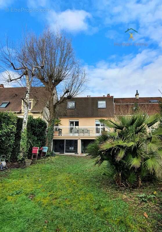 Maison à FRESNES