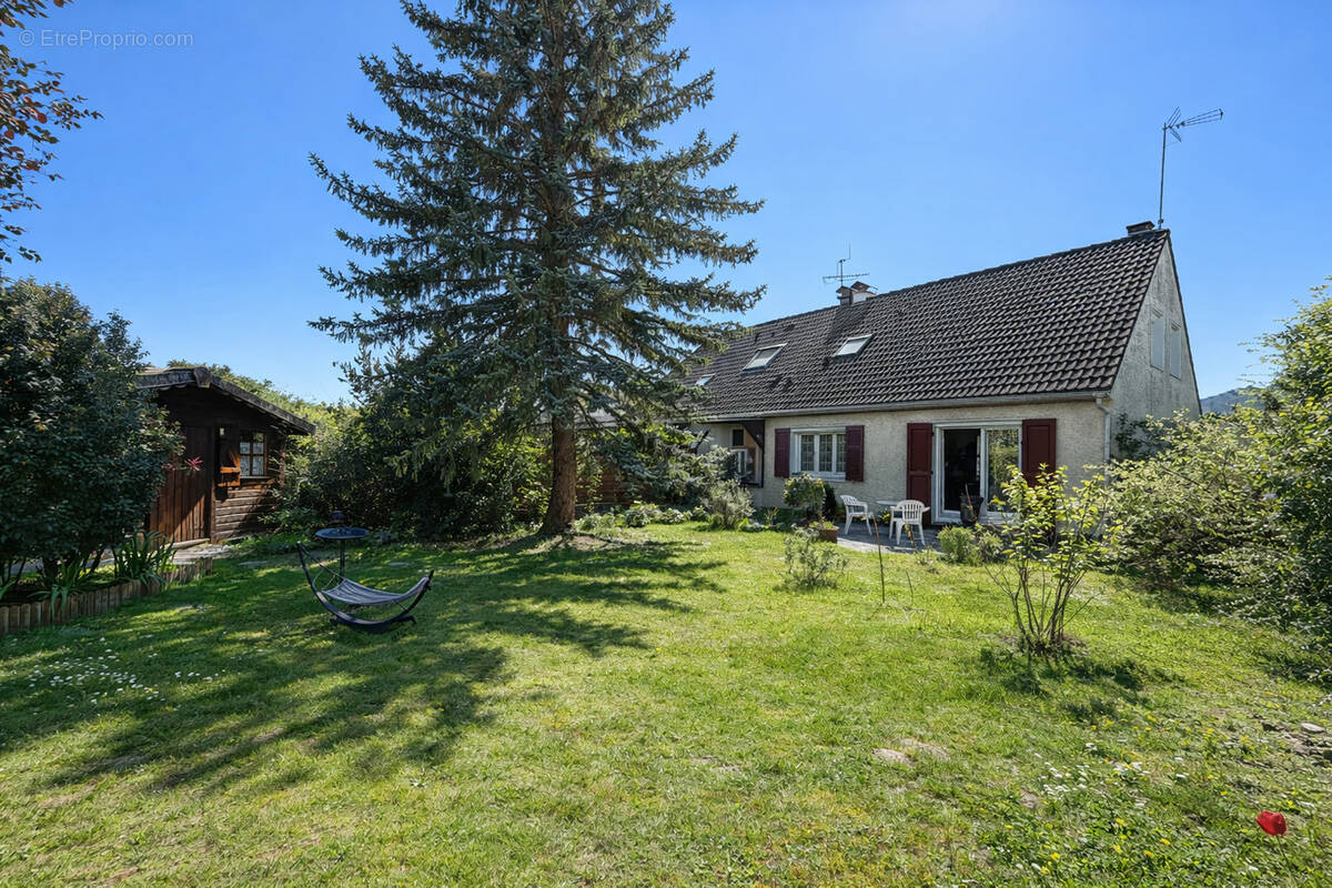 Maison à OZOIR-LA-FERRIERE