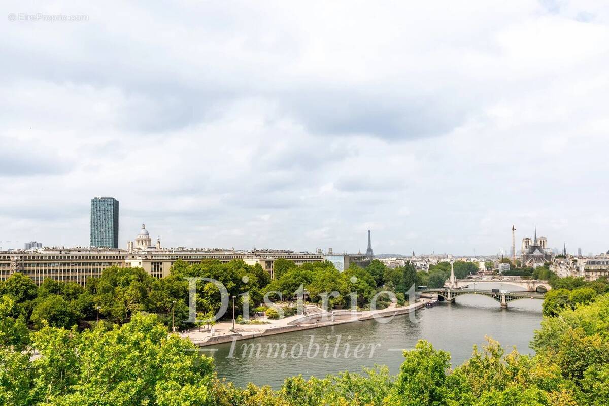 Appartement à PARIS-4E