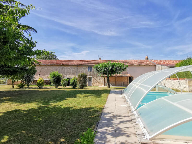 Maison à CIVRAY