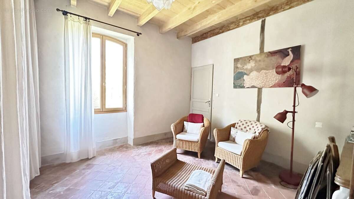 MAISON DE CARACTERE DU 18ème de 9 pièces de 235 M2 - photo 18