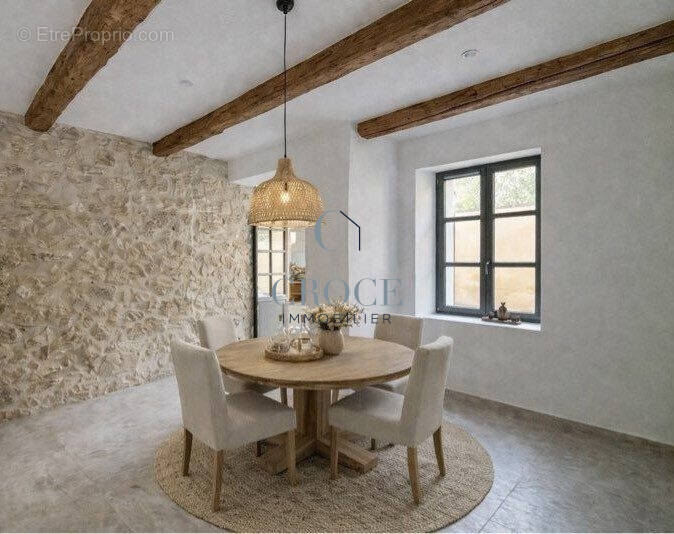 Aménagement photo projection avec IA - Maison à UZES